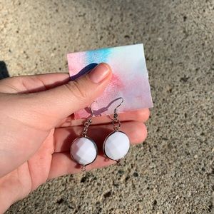 White circle earrings⭐️
